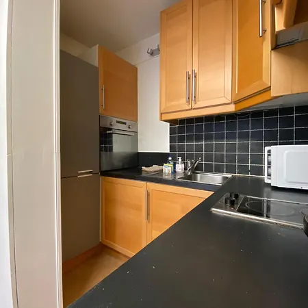 Lovely Flat 4 Peoples Apartment Saint-Cloud