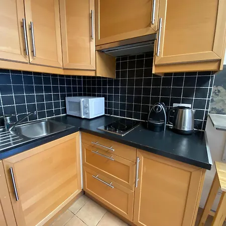 Lovely Flat 4 Peoples Apartment *