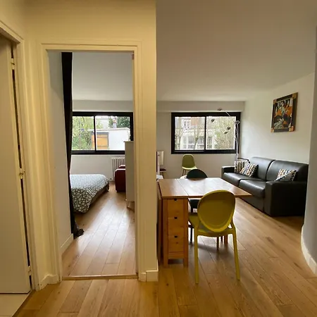 Apartment Lovely Flat 4 Peoples Saint-Cloud
